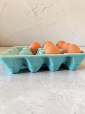 12-Egg Crate, ceramic